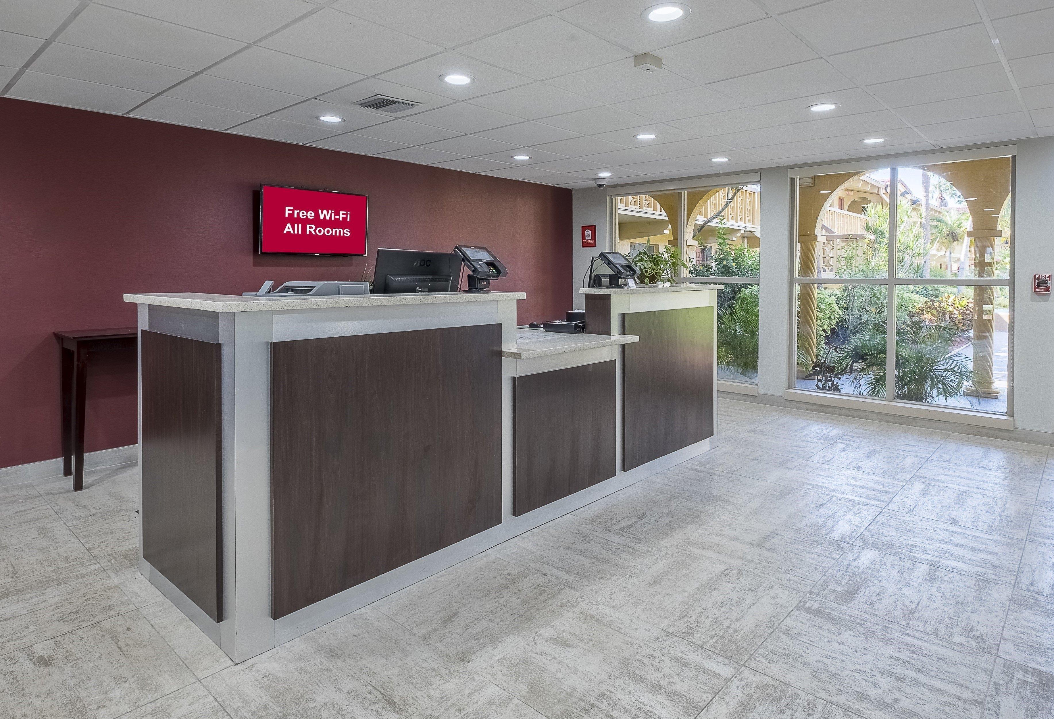 Red Roof Inn Tampa Bay - Saint Petersburg Eksteriør billede