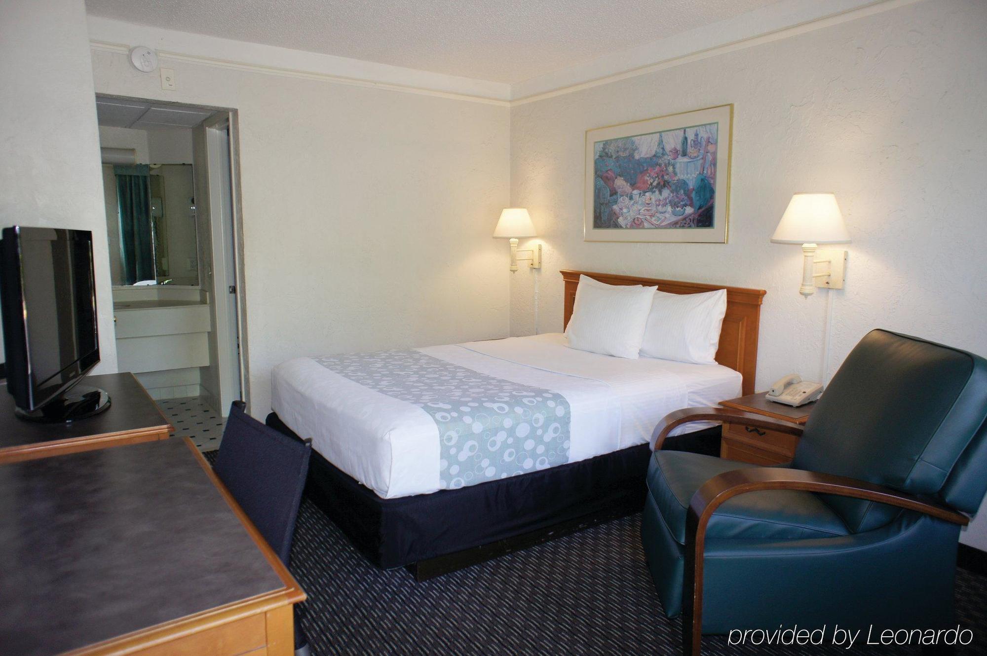 Red Roof Inn Tampa Bay - Saint Petersburg Eksteriør billede